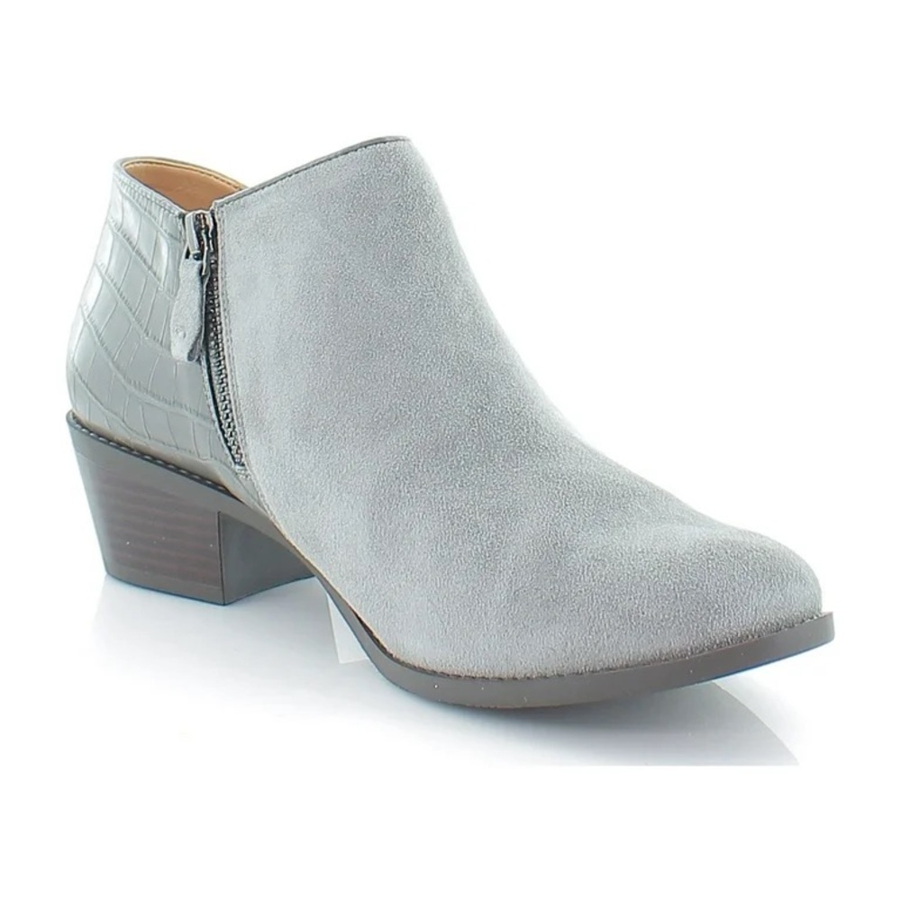 NIB Vionic Light Gray Ankle Booties